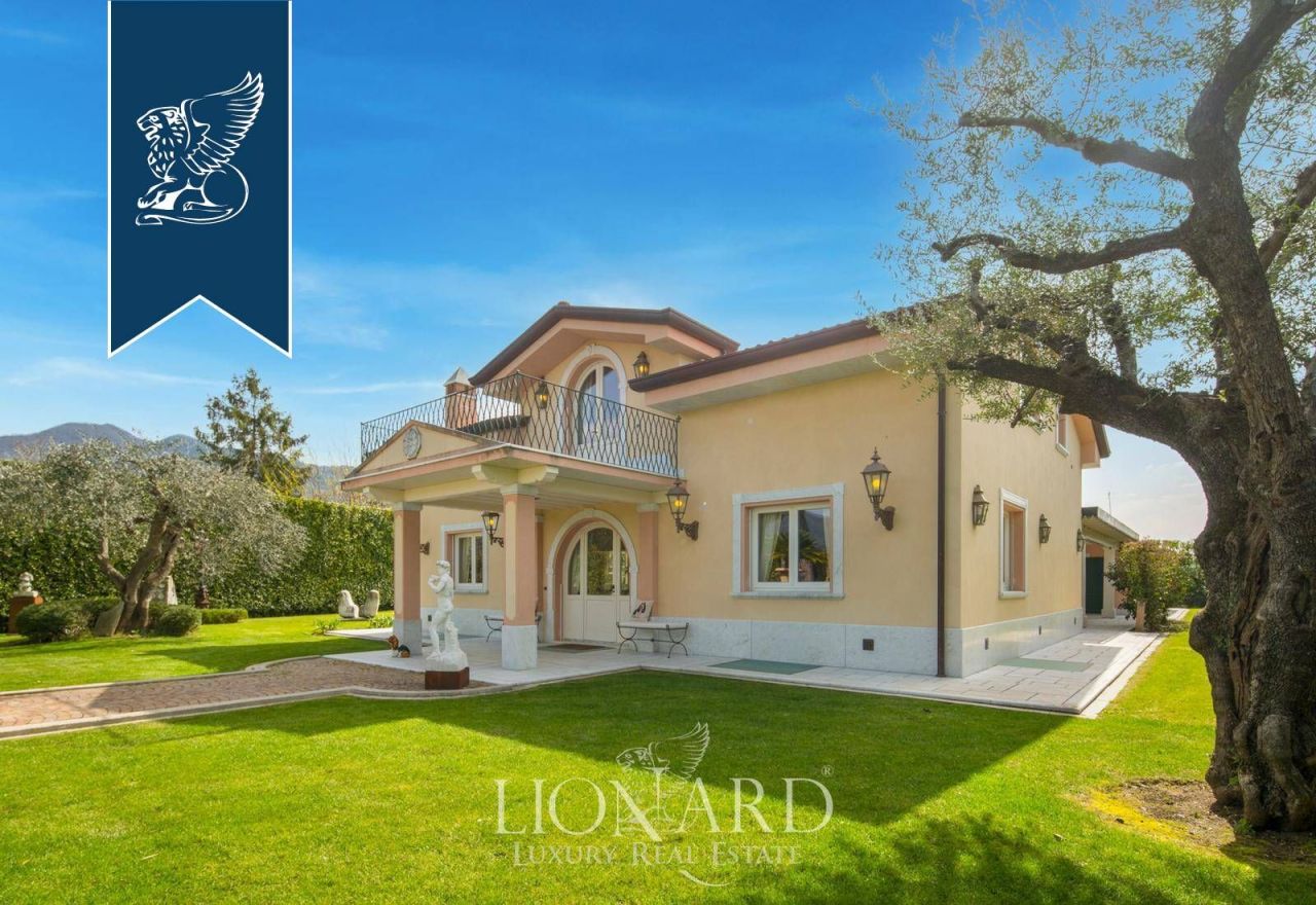 Вилла в Пьетрасанте, Италия, 550 м² - фото 9