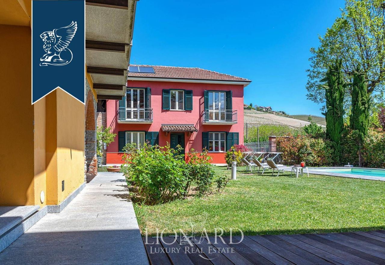 Ферма в Асти, Италия, 1 000 м² - фото 9