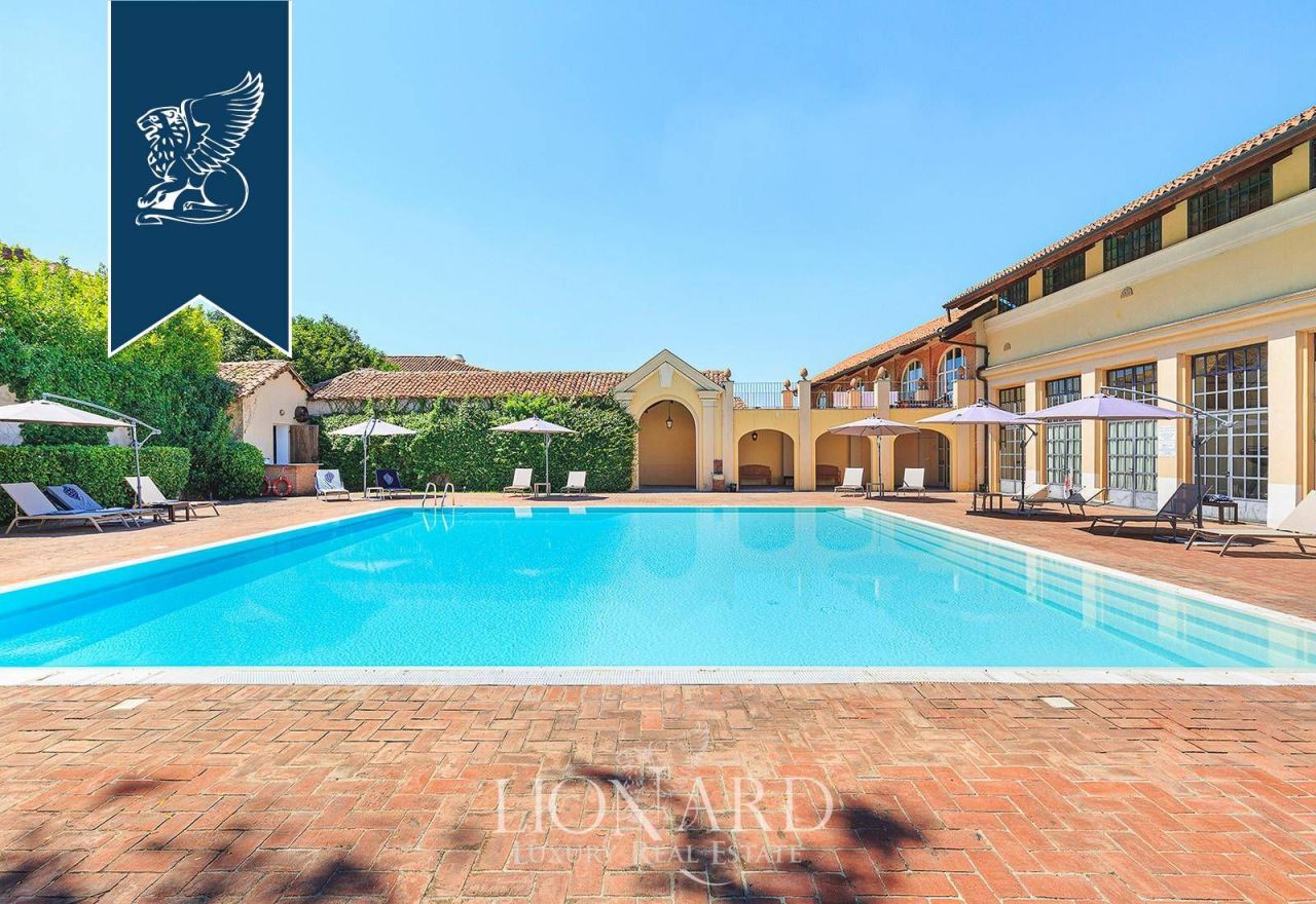 Отель, гостиница в Турине, Италия, 3 500 м² - фото 9