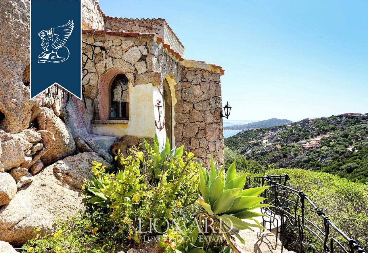 Вилла в Порто Черво, Италия, 340 м² - фото 9