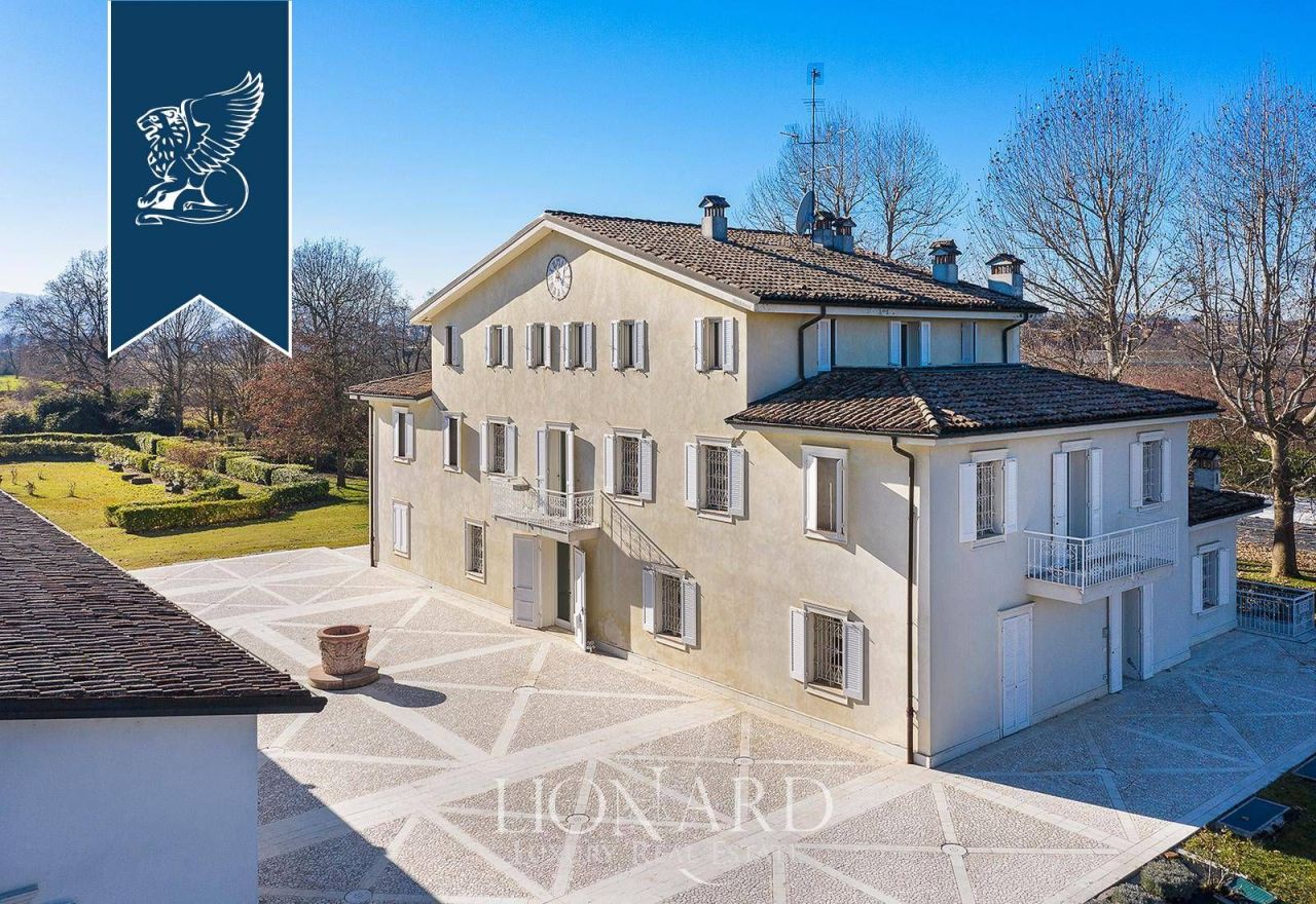 Вилла в Модене, Италия, 1 700 м² - фото 9