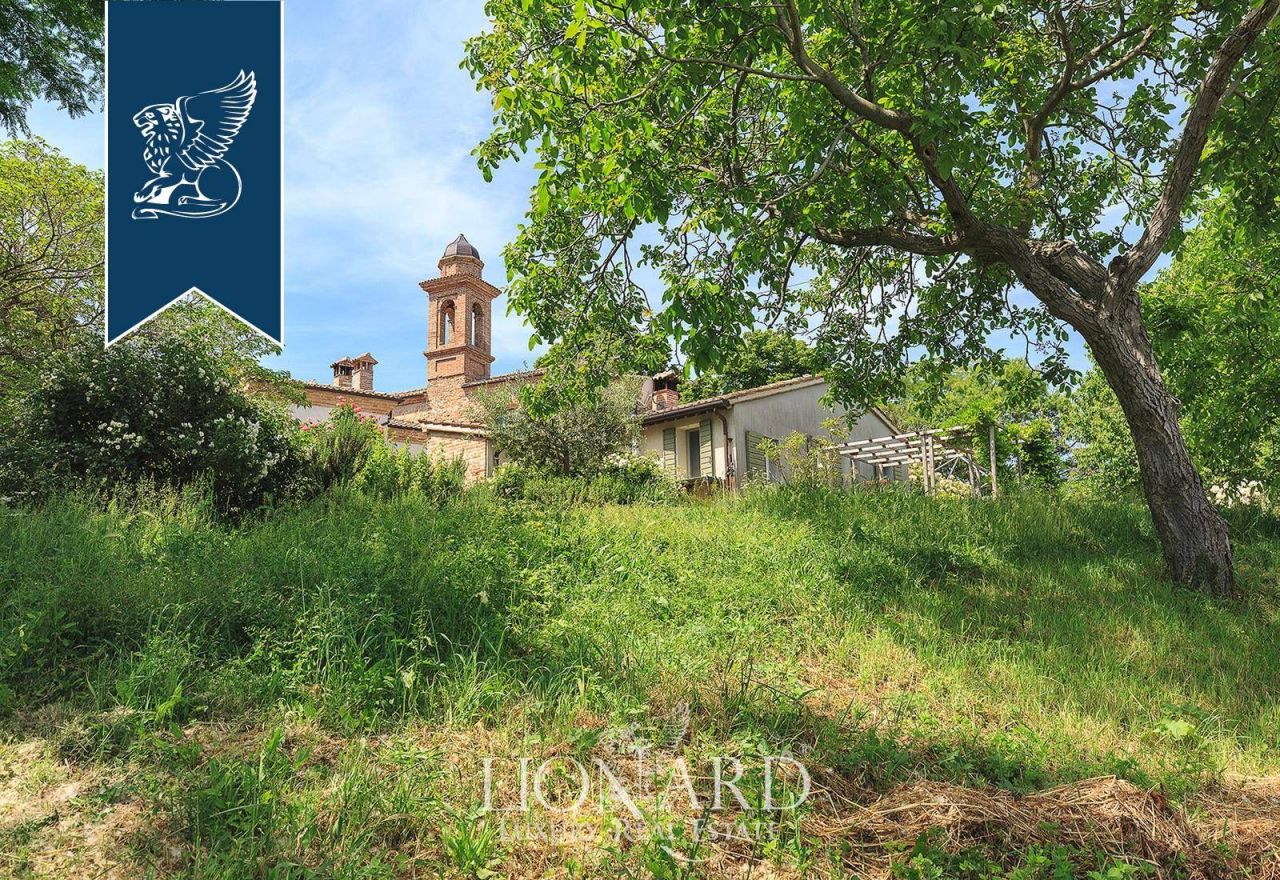 Замок в Форли-Чезене, Италия, 1 000 м² - фото 9