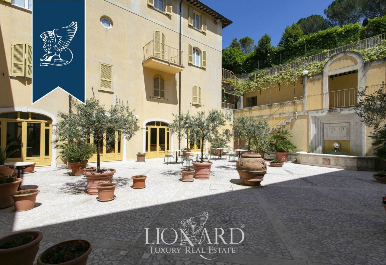 Отель, гостиница в Сполето, Италия, 3 110 м² - фото 9