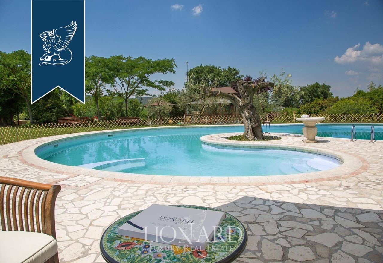 Вилла в Ареццо, Италия, 730 м² - фото 9