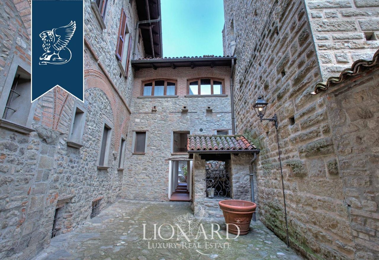 Замок в Варци, Италия, 12 358 м² - фото 10