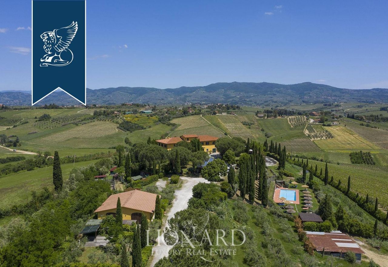 Ферма во Флоренции, Италия, 1 300 м² - фото 10