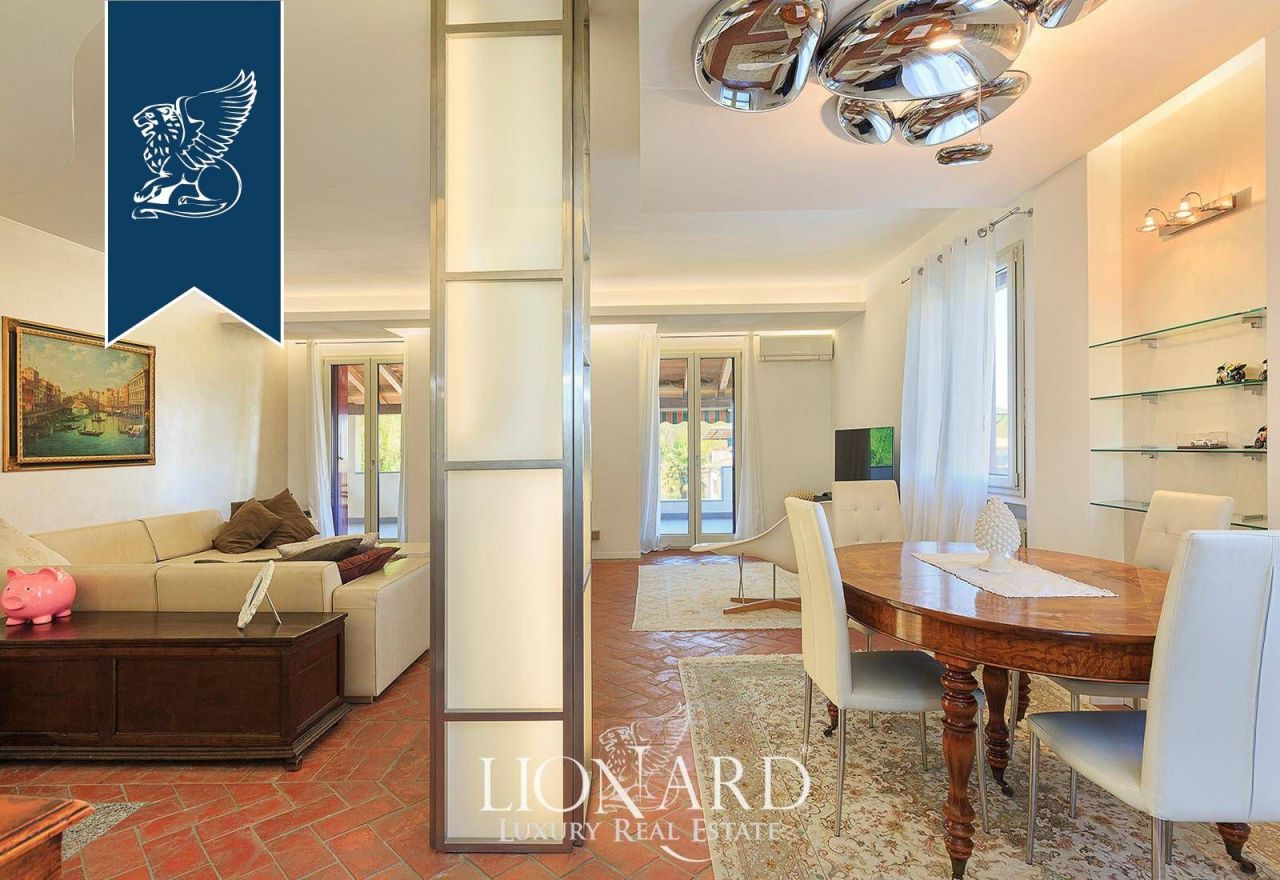 Вилла в Милане, Италия, 300 м² - фото 10