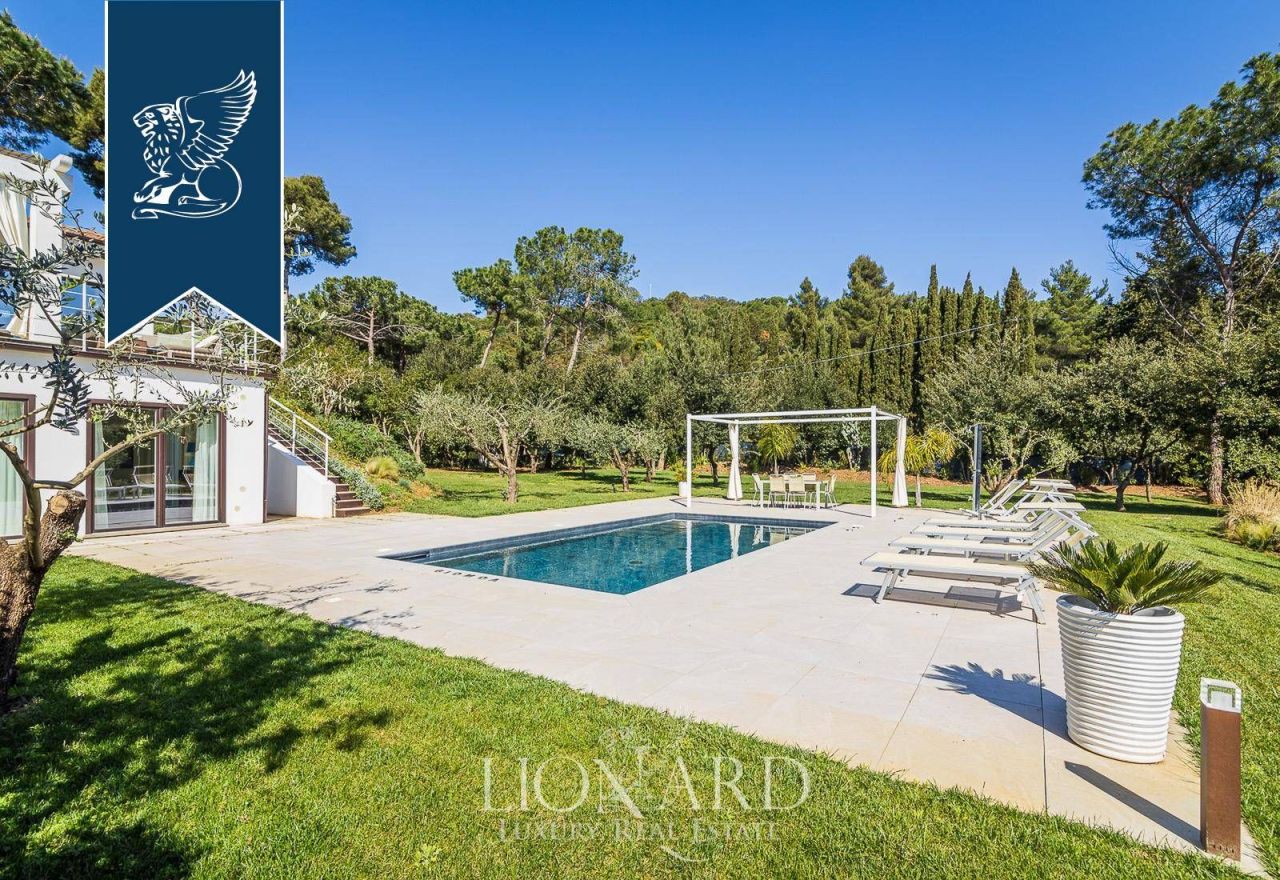 Вилла в Ливорно, Италия, 415 м² - фото 10