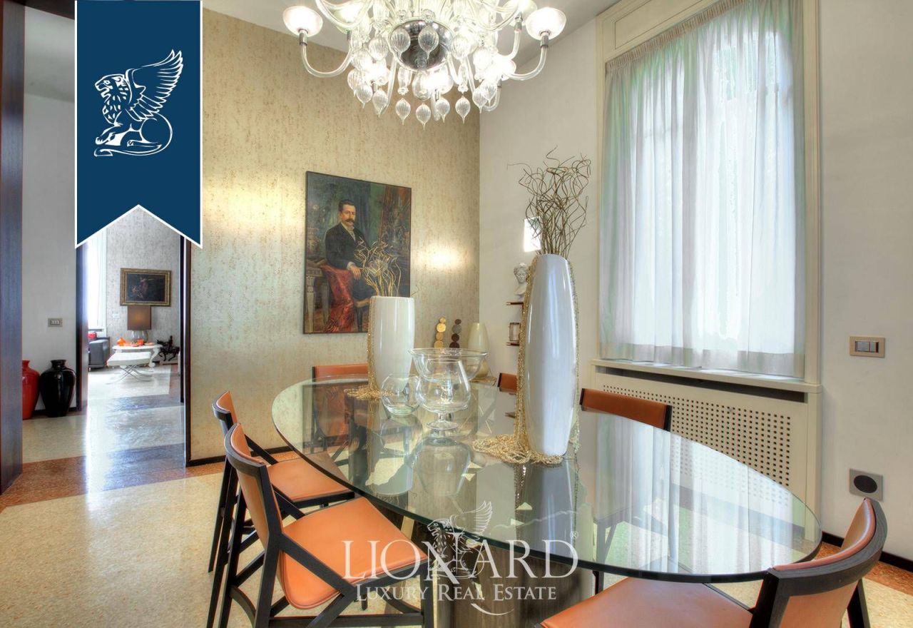 Вилла в Павии, Италия, 550 м² - фото 11