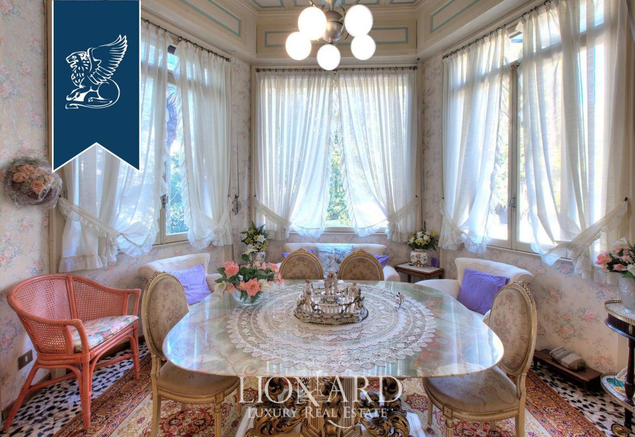 Вилла в Лезе, Италия, 400 м² - фото 11