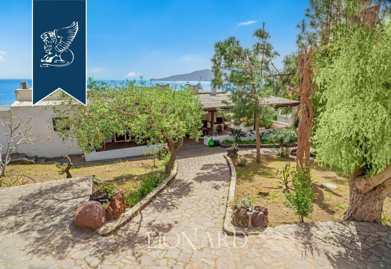 Вилла в Мессине, Италия, 300 м² - фото 11