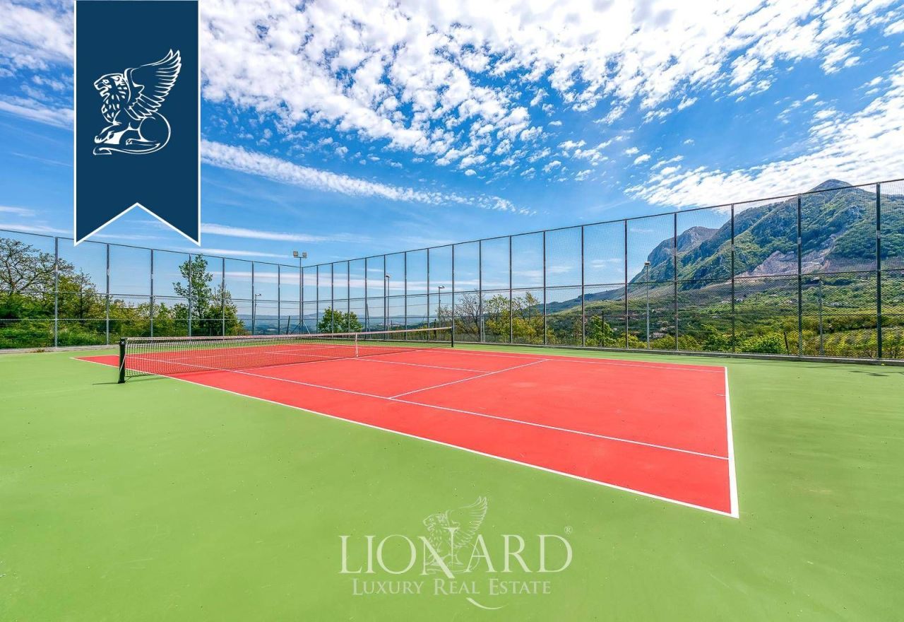 Ферма в Авеллино, Италия, 600 м² - фото 11