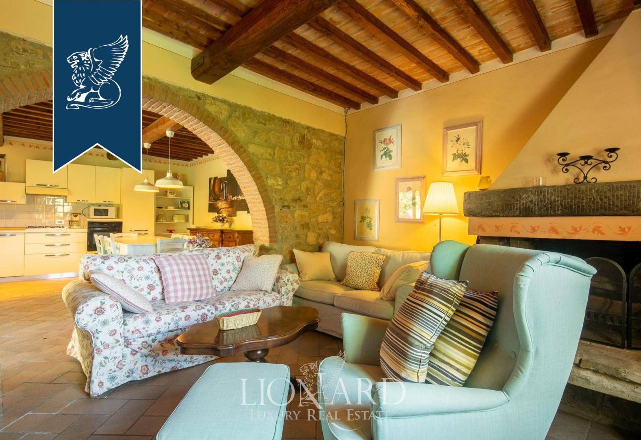 Ферма в Ареццо, Италия, 350 м² - фото 11