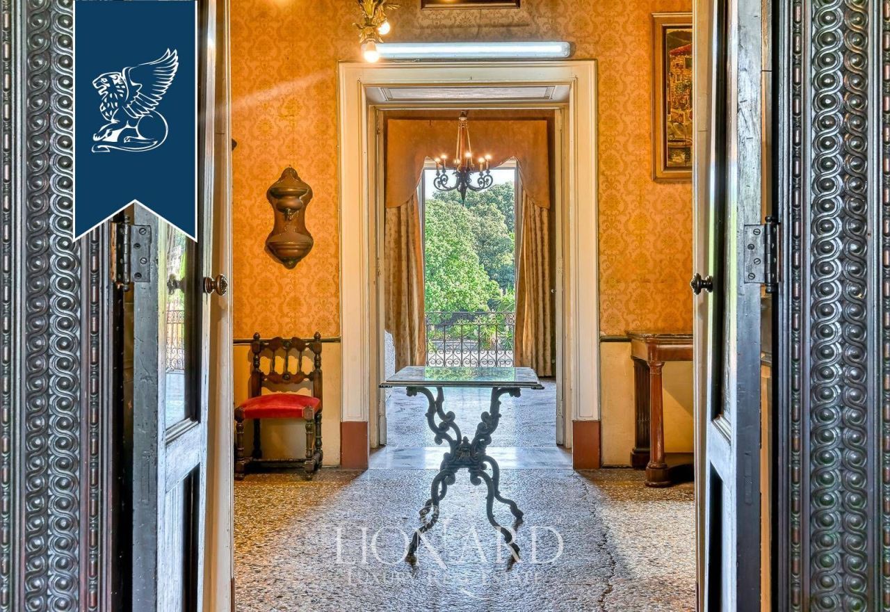 Вилла в Неаполе, Италия, 1 250 м² - фото 11