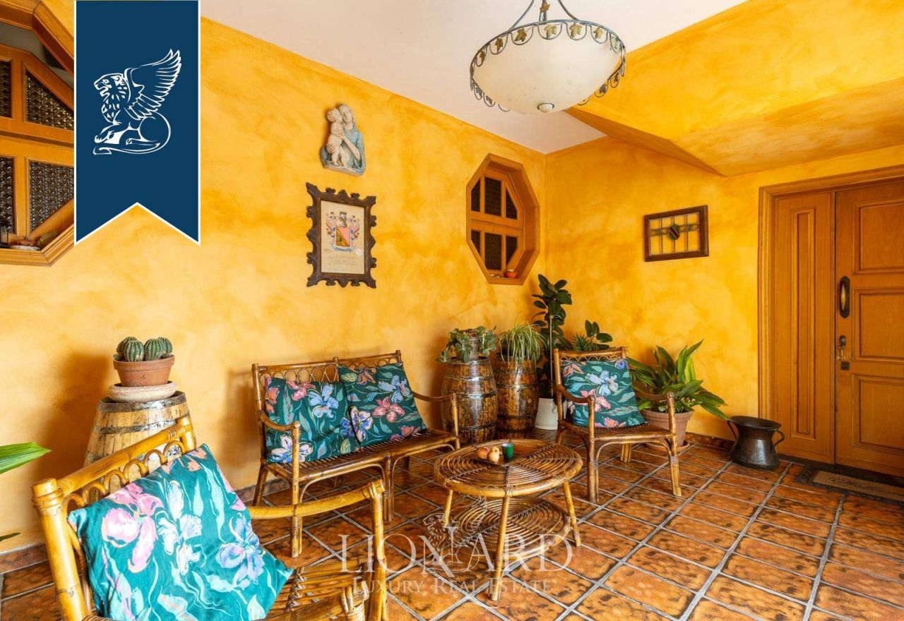 Вилла во Флоренции, Италия, 1 500 м² - фото 11