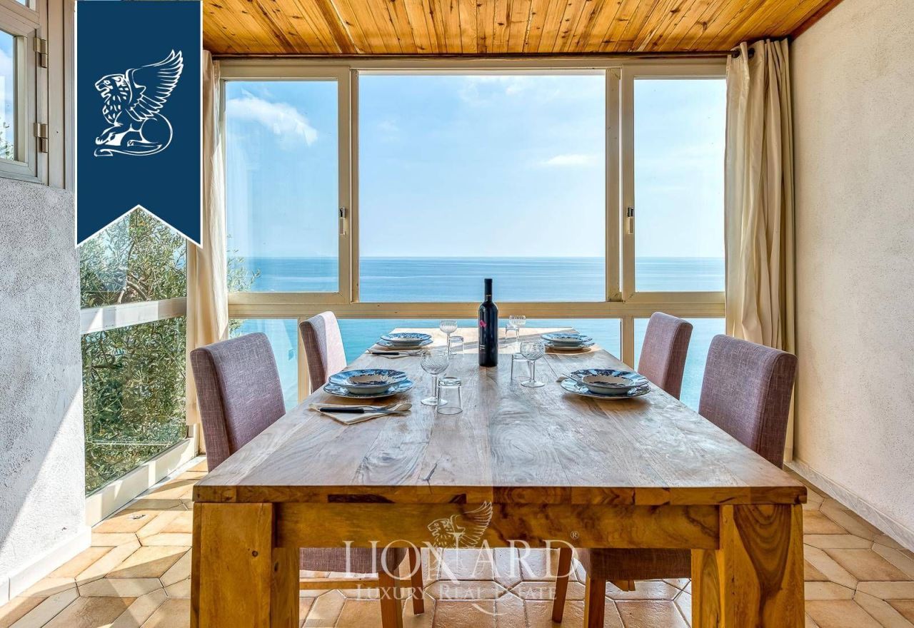 Отель, гостиница в Неаполе, Италия, 400 м² - фото 11