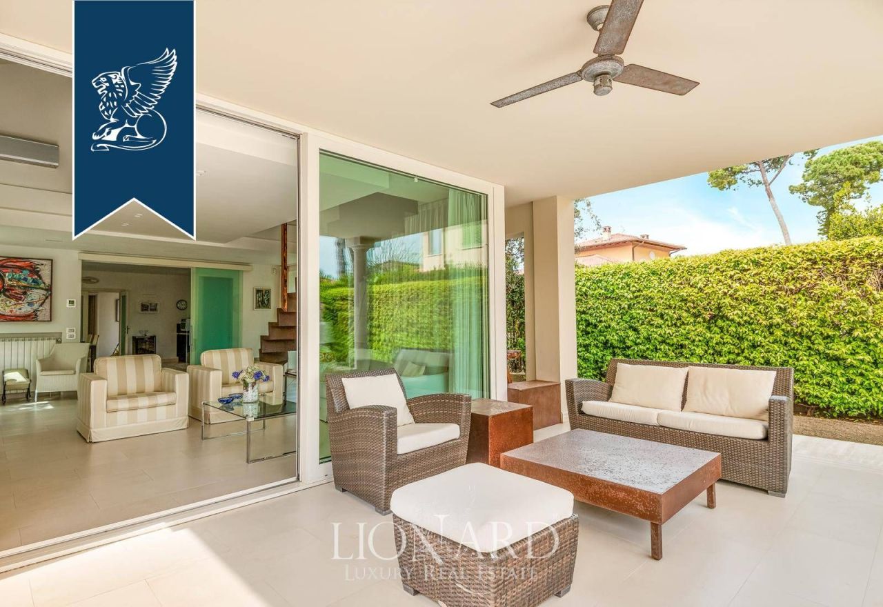 Вилла в Форте деи Марми, Италия, 300 м² - фото 11