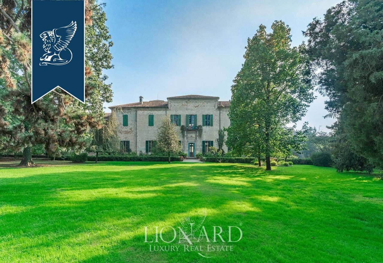 Вилла в Кремоне, Италия, 2 200 м² - фото 11