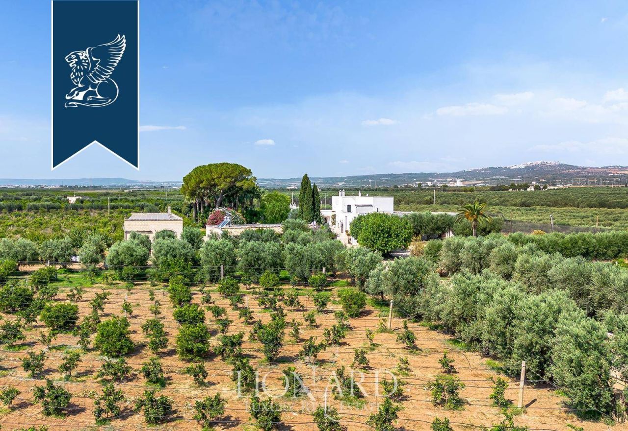 Ферма в Таранто, Италия, 1 000 м² - фото 11