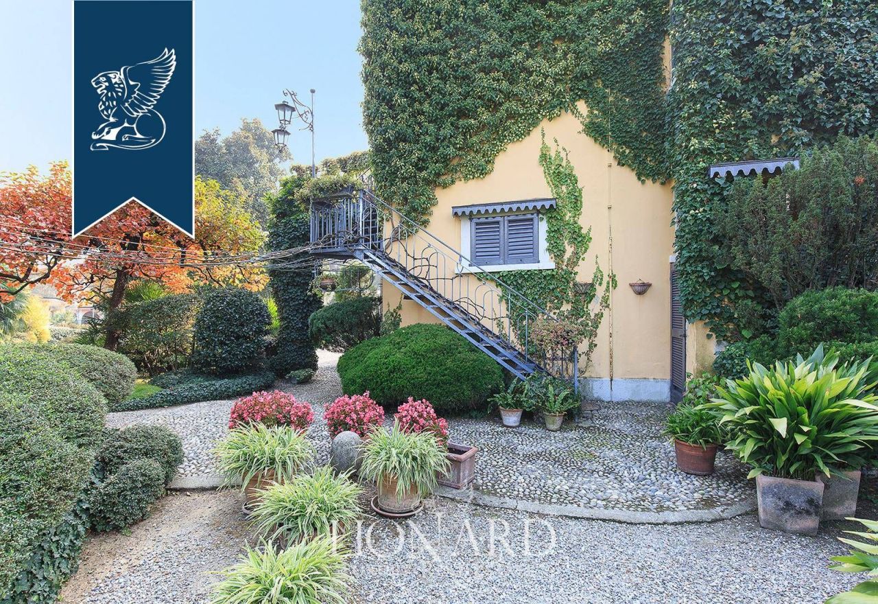 Вилла в Лекко, Италия, 1 000 м² - фото 11