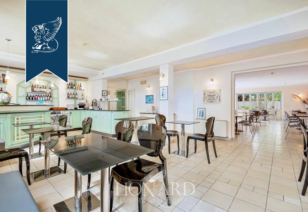 Отель, гостиница в Форте деи Марми, Италия, 1 000 м² - фото 11