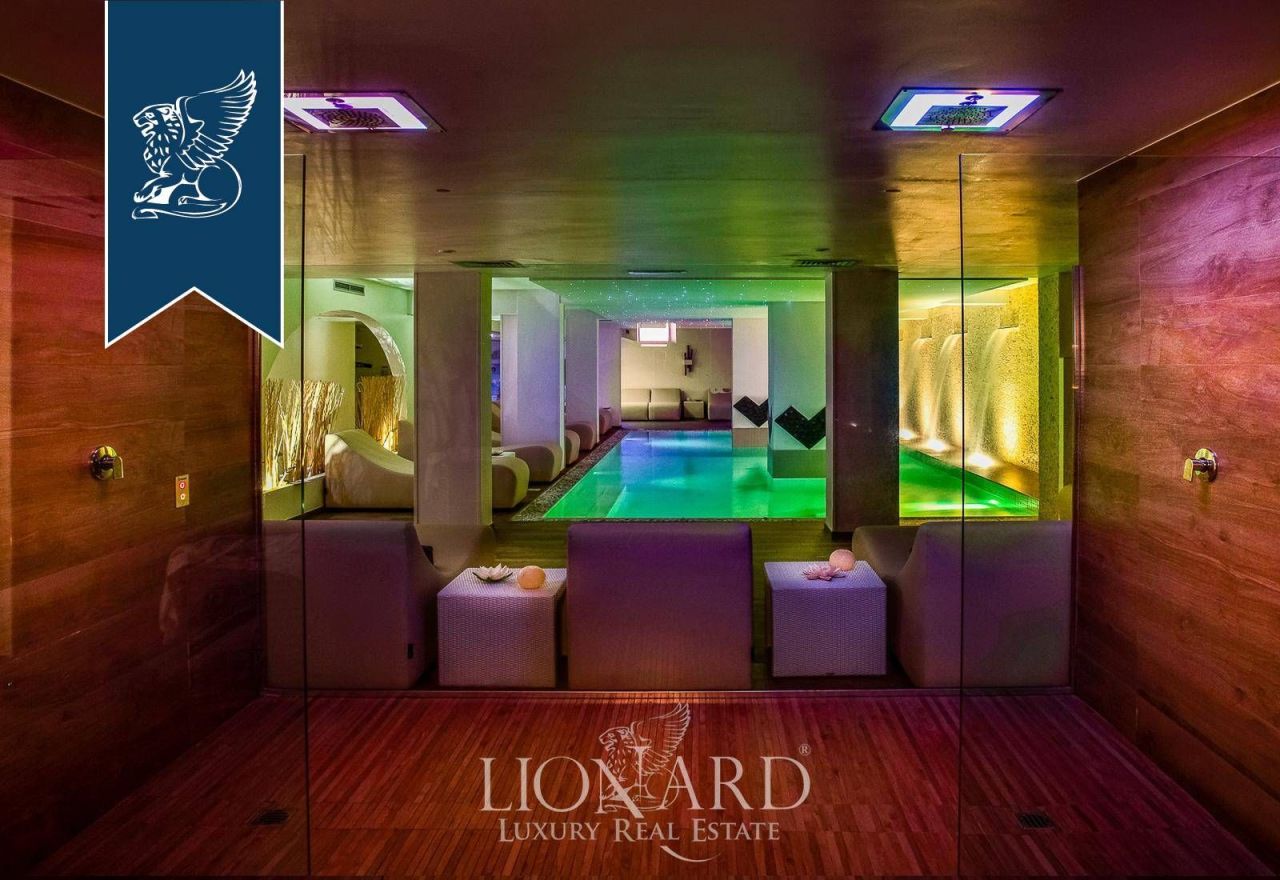 Отель, гостиница в Ла-Маддалене, Италия, 8 000 м² - фото 11