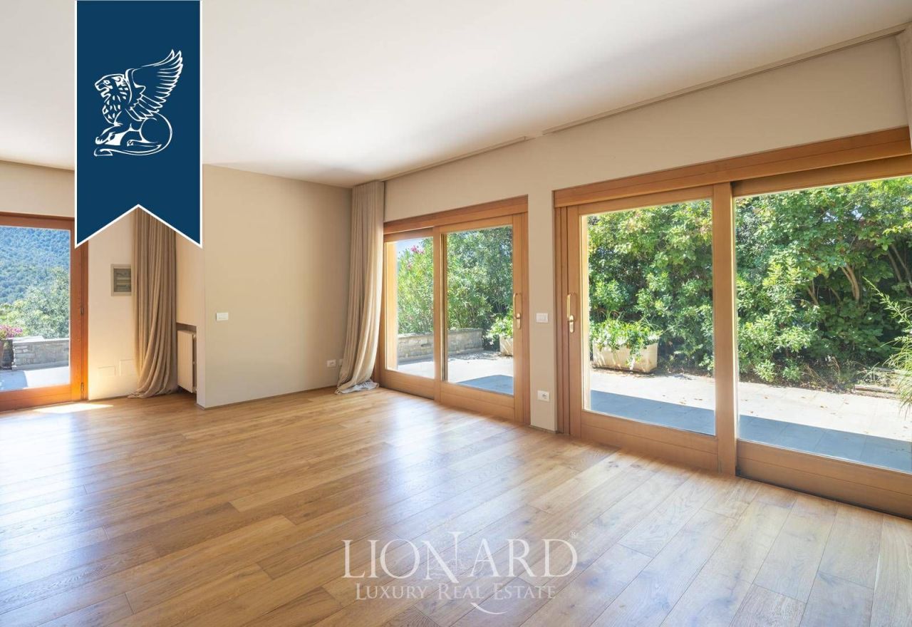 Вилла в Кастильоне-делла-Пеская, Италия, 279 м² - фото 11