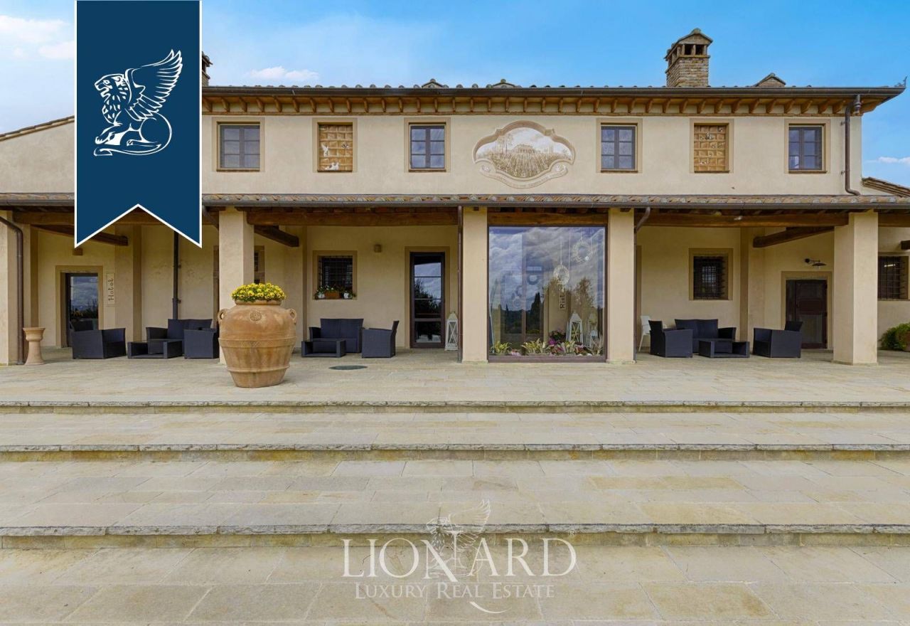 Ферма в Понтедере, Италия, 2 100 м² - фото 11