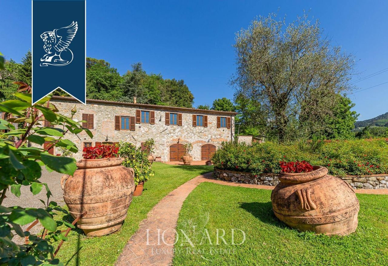 Ферма в Лукке, Италия, 900 м² - фото 11