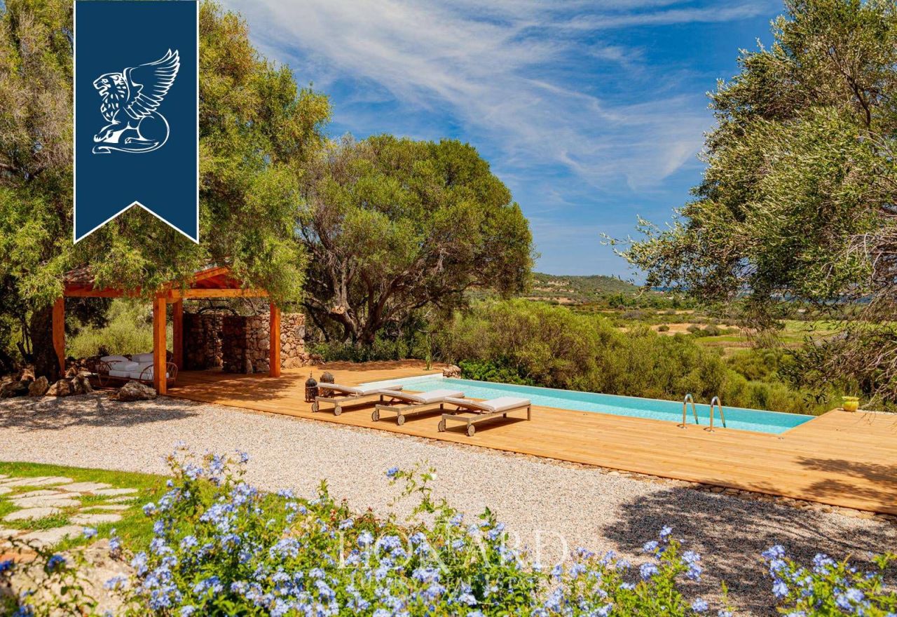 Вилла в Ольбии, Италия, 280 м² - фото 11