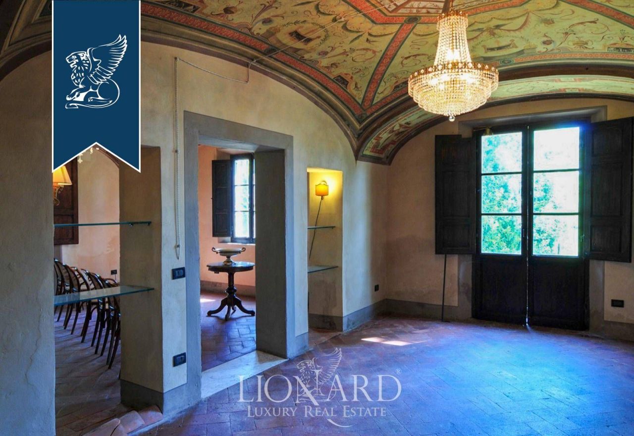 Вилла в Ареццо, Италия, 2 000 м² - фото 11