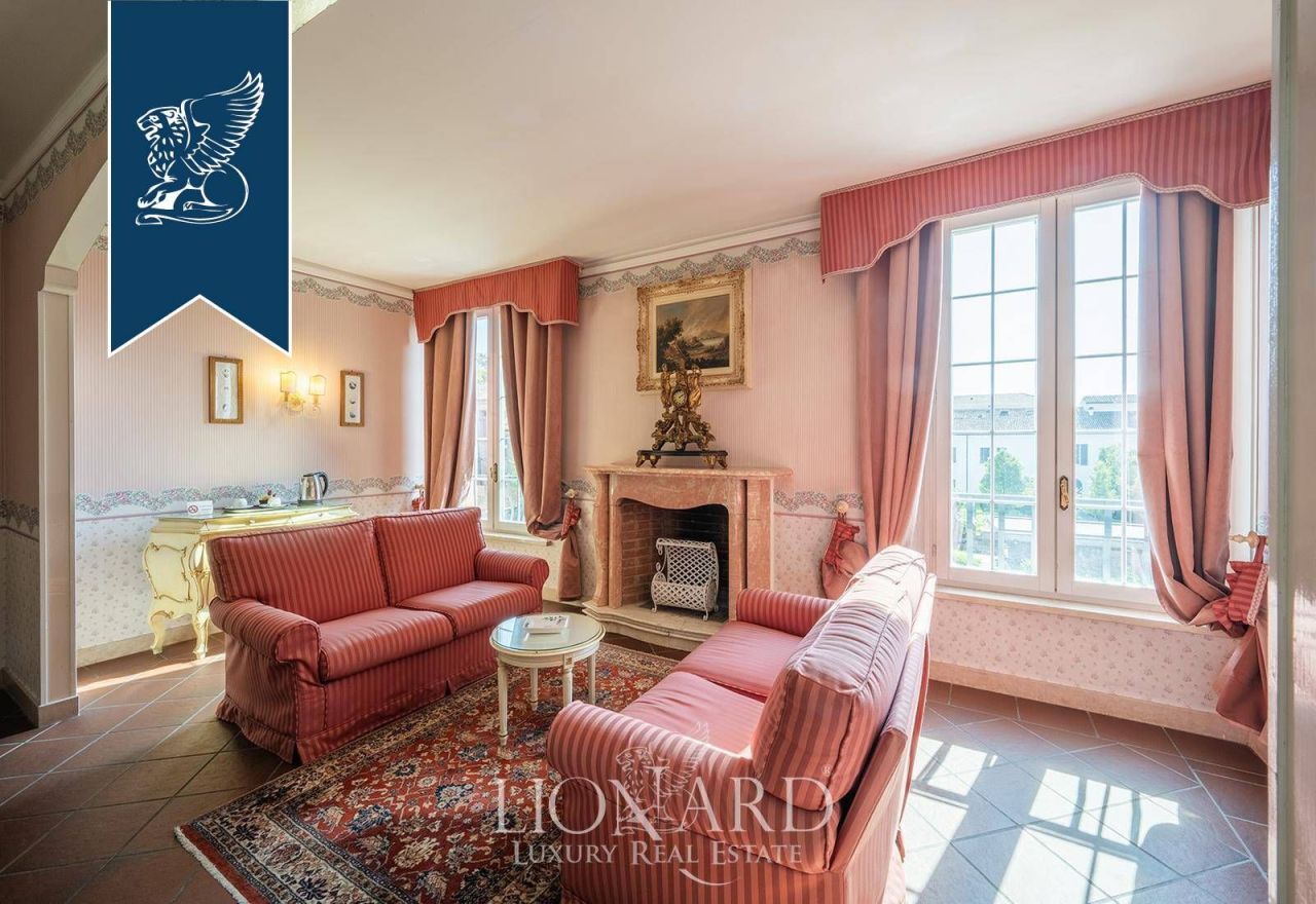 Отель, гостиница в Феррара, Италия, 2 273 м² - фото 11