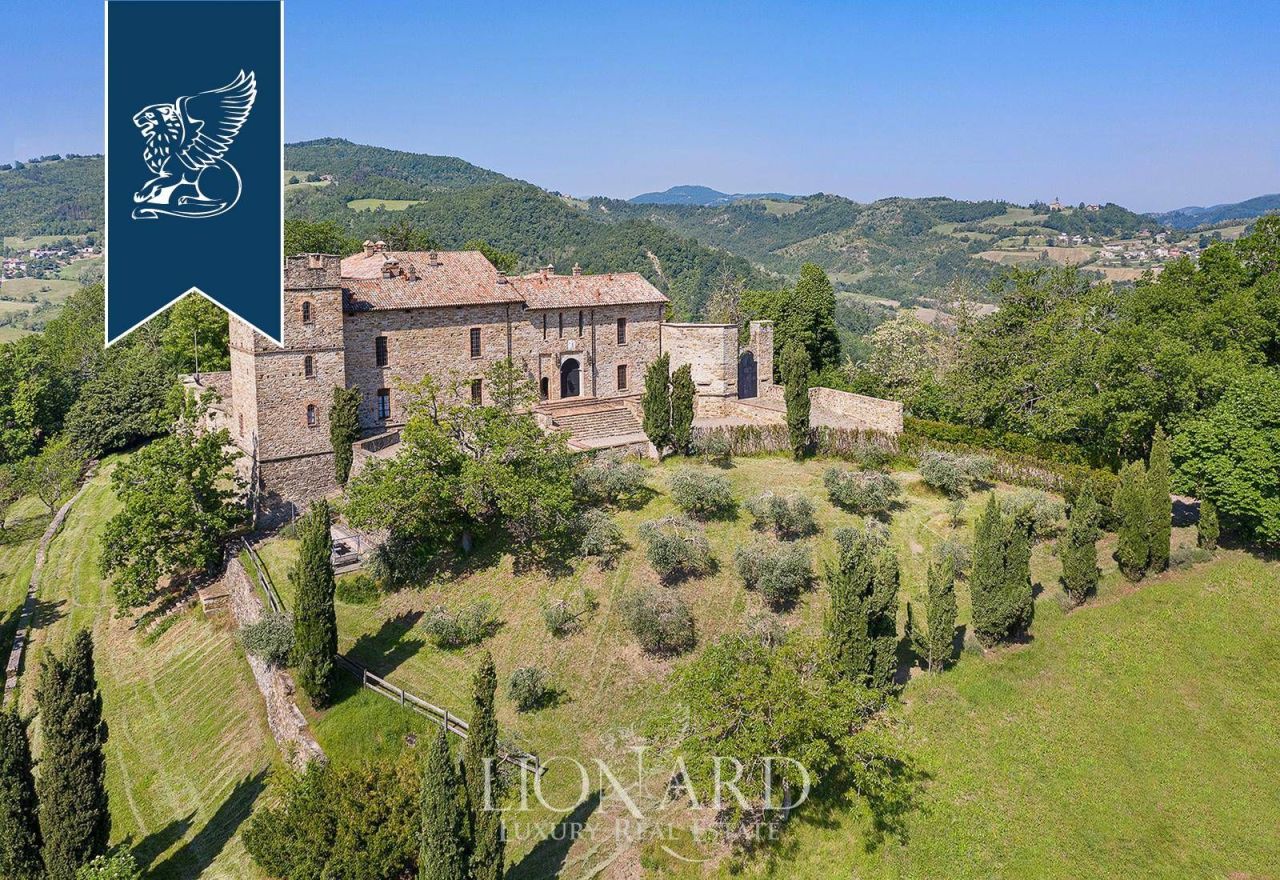 Замок в Пьяченце, Италия, 1 100 м² - фото 11