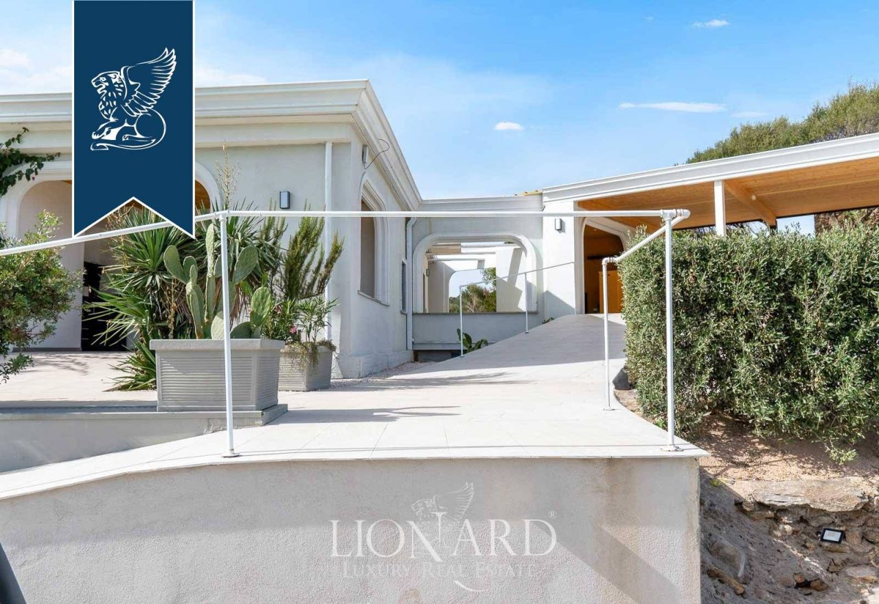 Вилла в Ольбии, Италия, 500 м² - фото 11