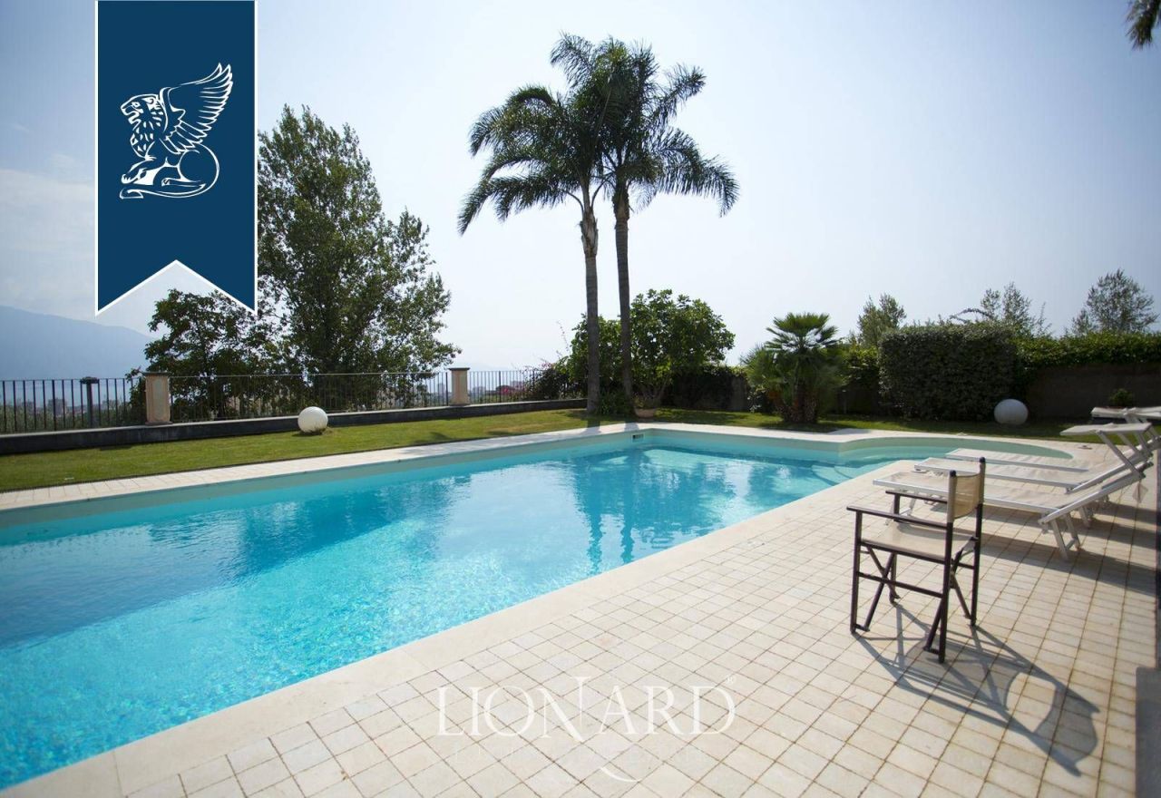 Вилла в Неаполе, Италия, 500 м² - фото 11