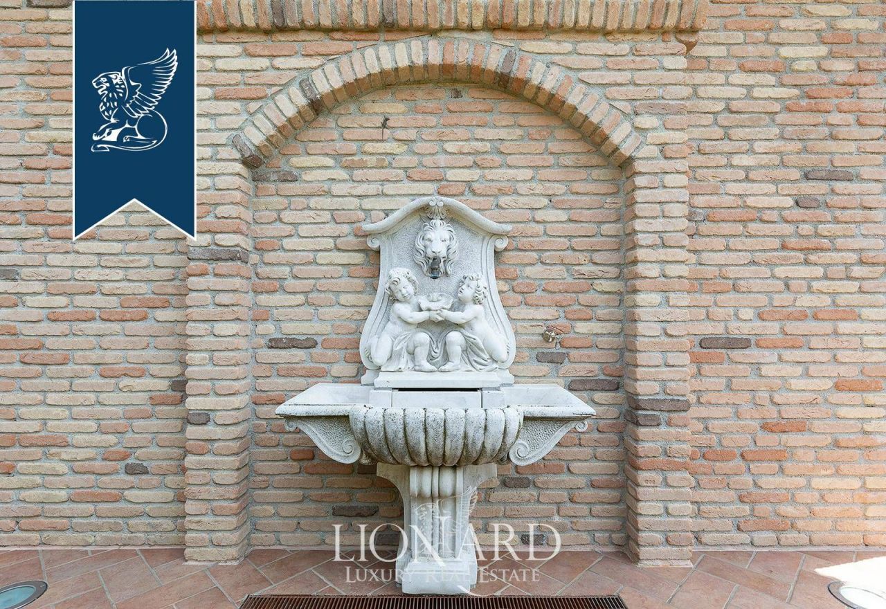 Вилла в Павии, Италия, 400 м² - фото 11