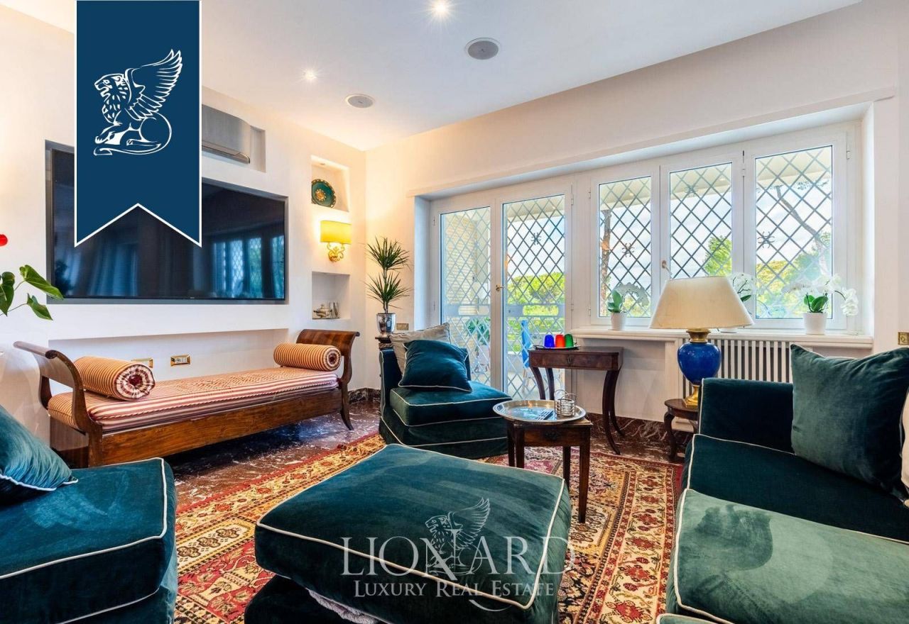 Вилла в Риме, Италия, 330 м² - фото 11