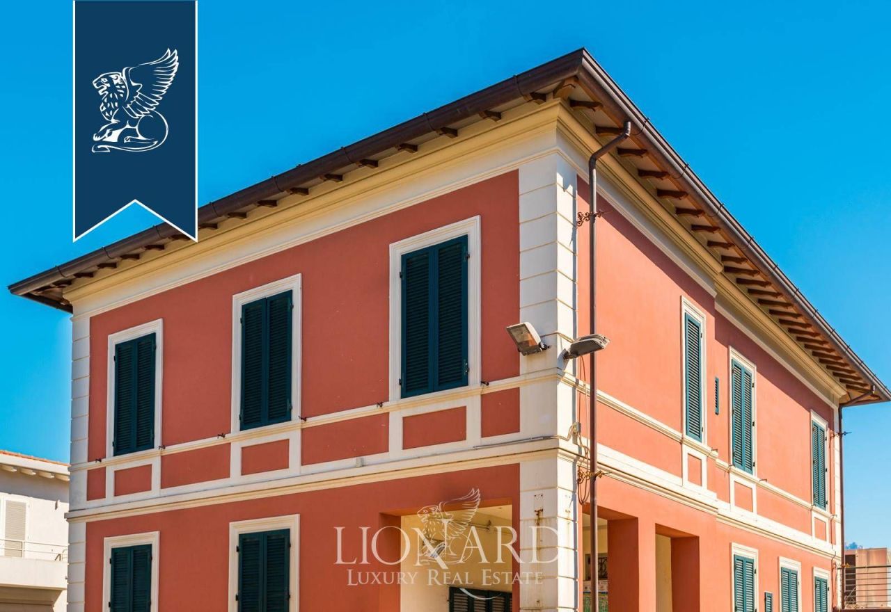 Вилла в Форте деи Марми, Италия, 400 м² - фото 11