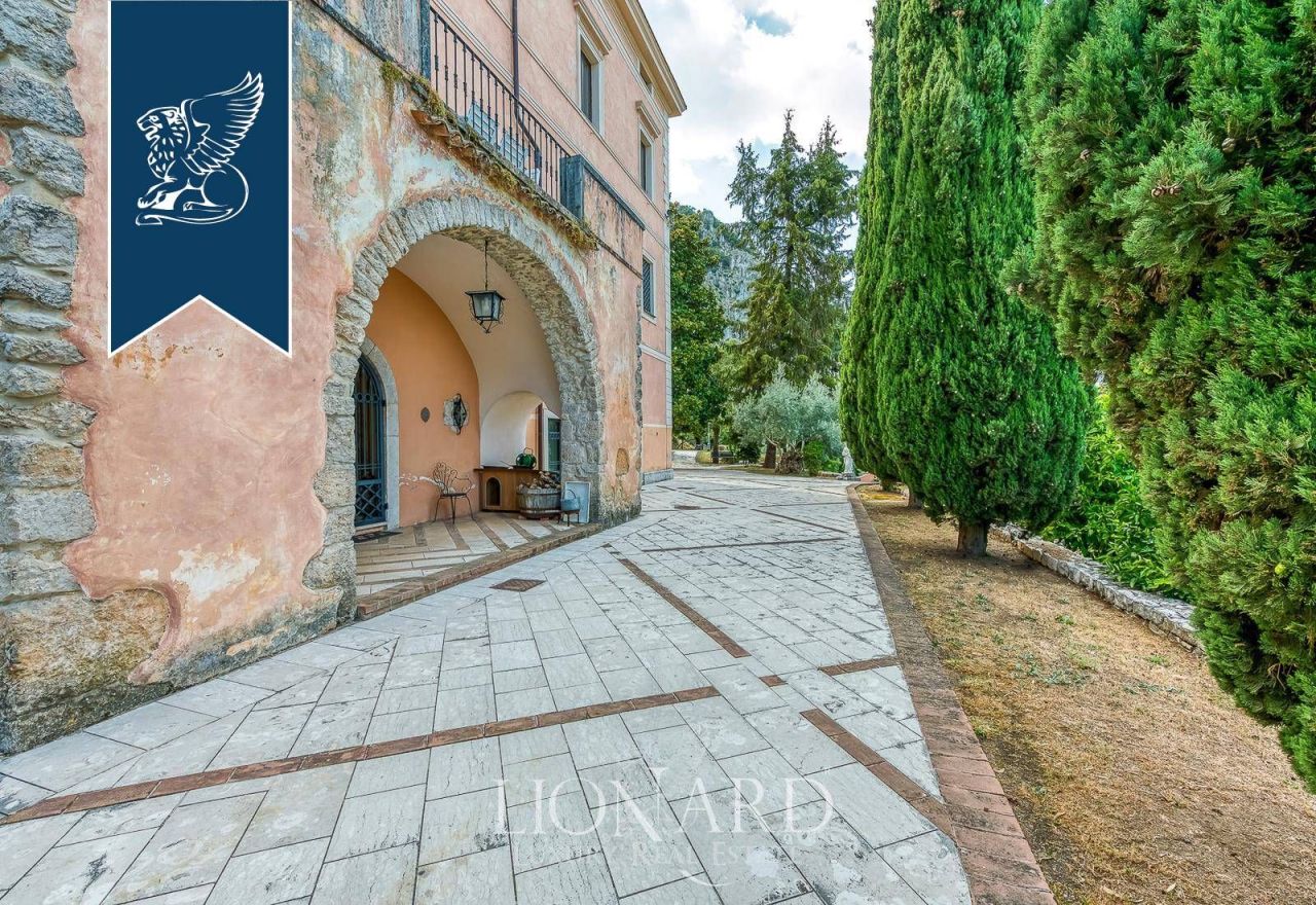 Вилла в Фрозиноне, Италия, 1 000 м² - фото 11