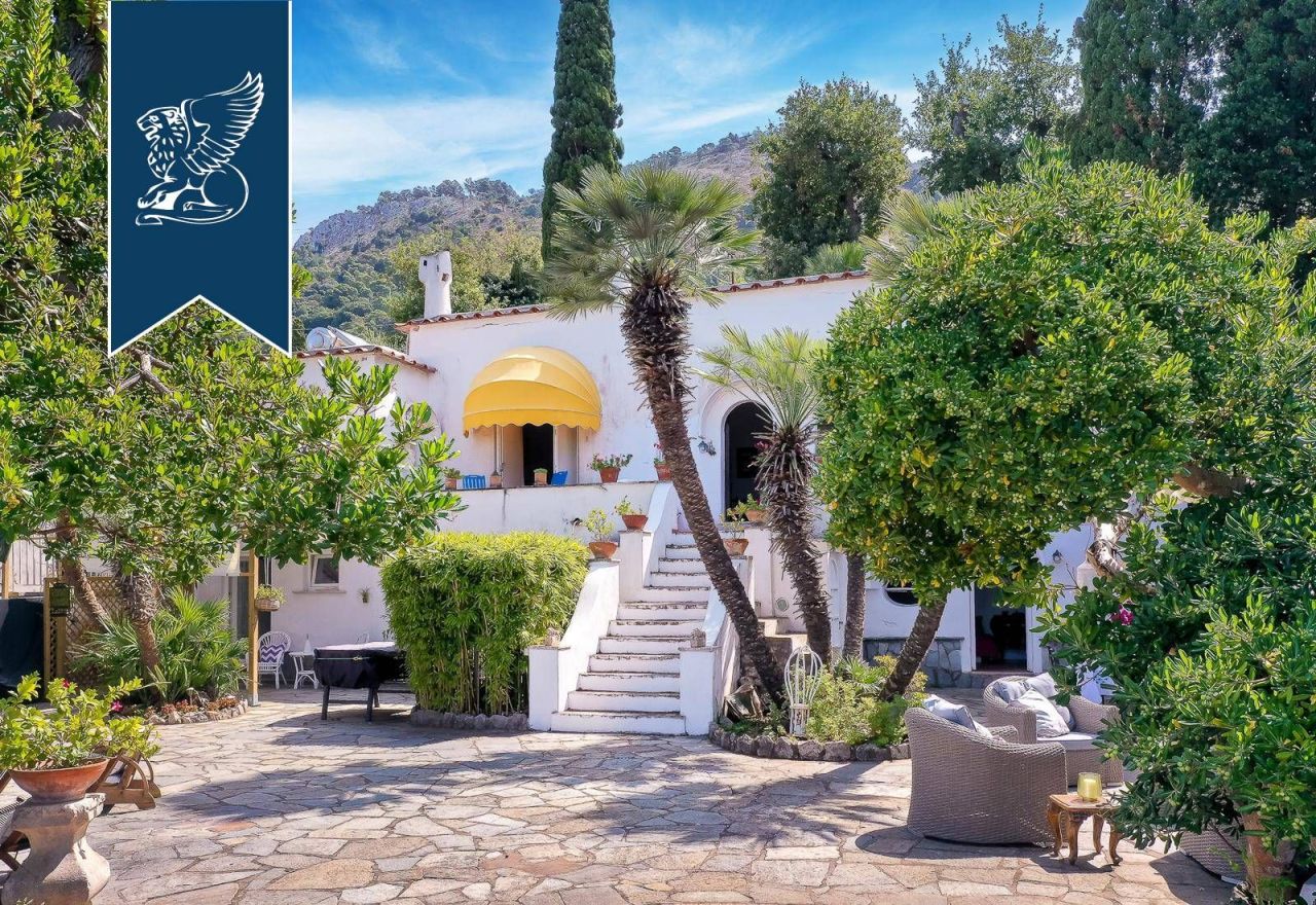 Вилла в Неаполе, Италия, 200 м² - фото 11