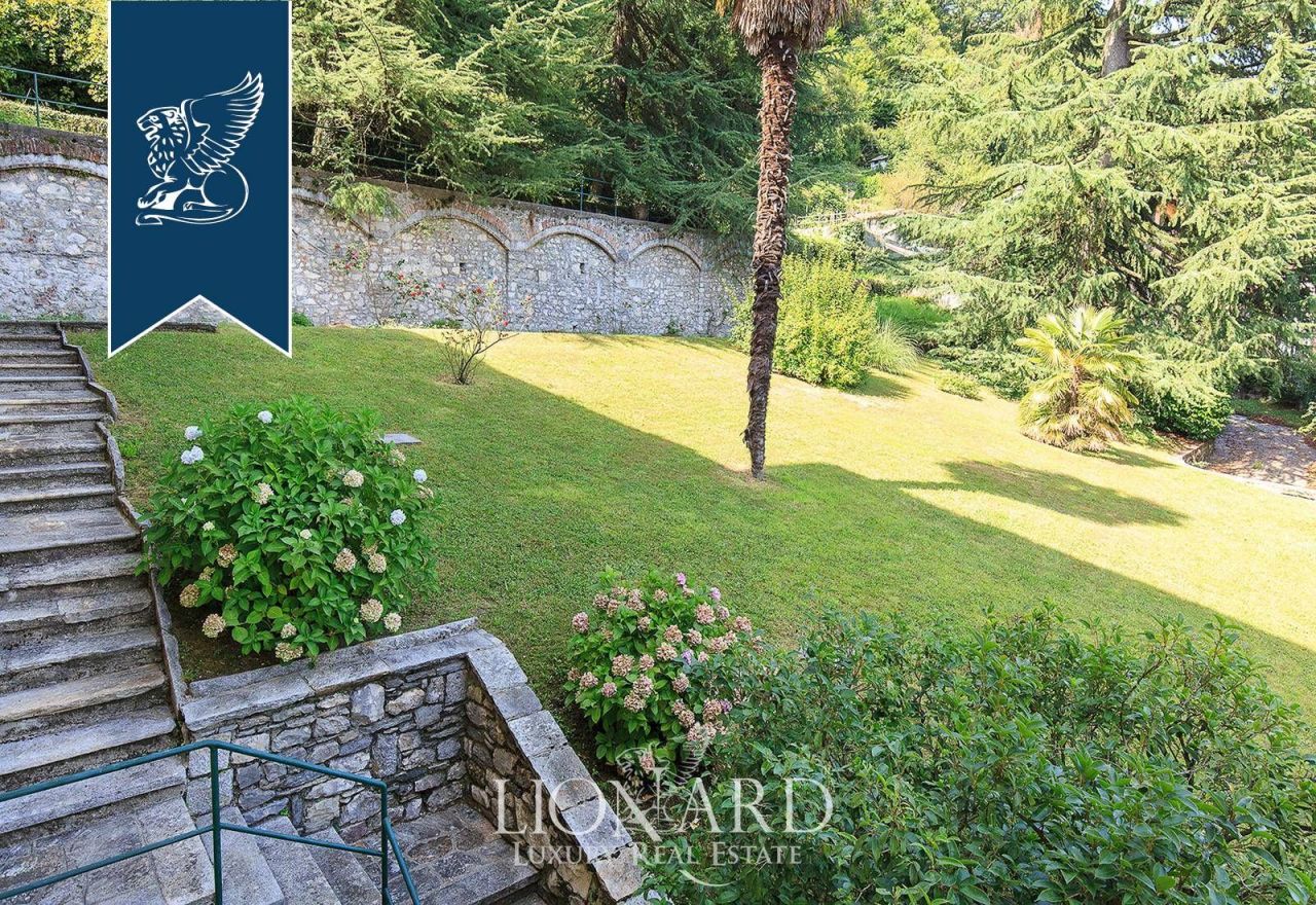 Вилла в Варесе, Италия, 1 000 м² - фото 11