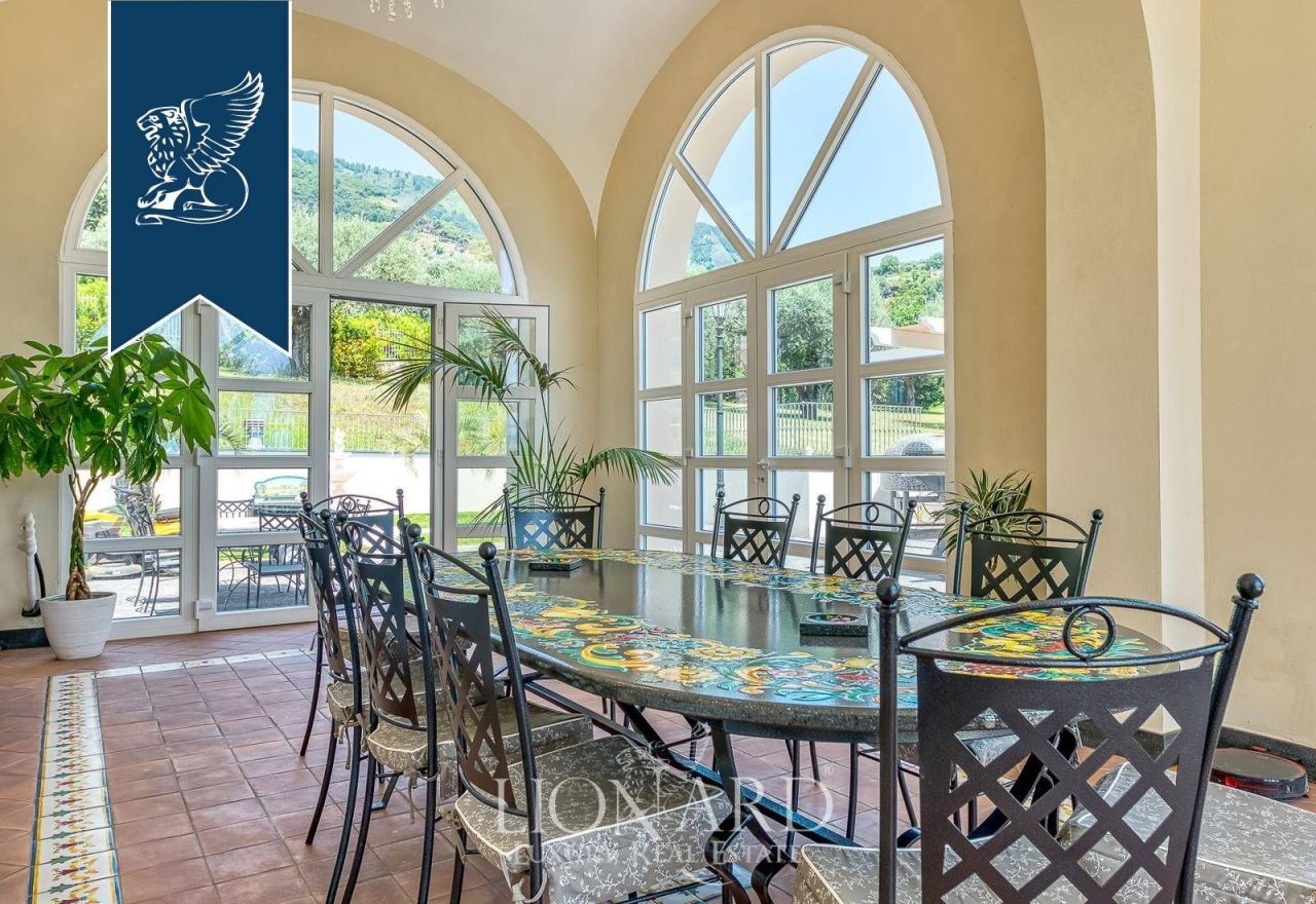 Вилла в Салерно, Италия, 1 200 м² - фото 11