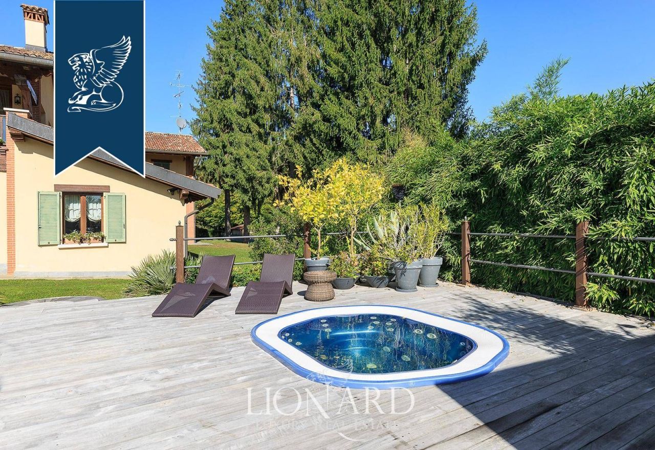 Вилла в Традате, Италия, 3 200 м² - фото 11