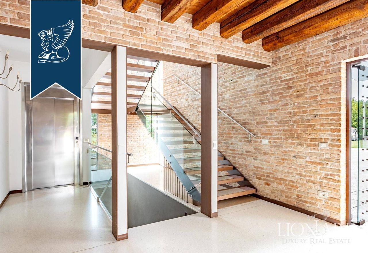 Вилла в Венеции, Италия, 1 600 м² - фото 11