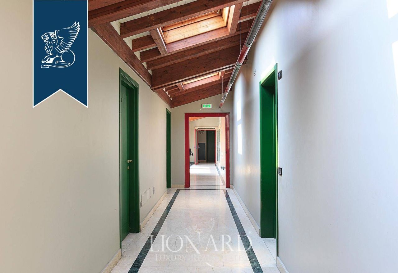 Дом в Брешии, Италия, 3 230 м² - фото 11