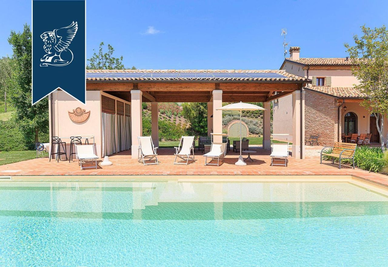 Вилла в Форли-Чезене, Италия, 350 м² - фото 11