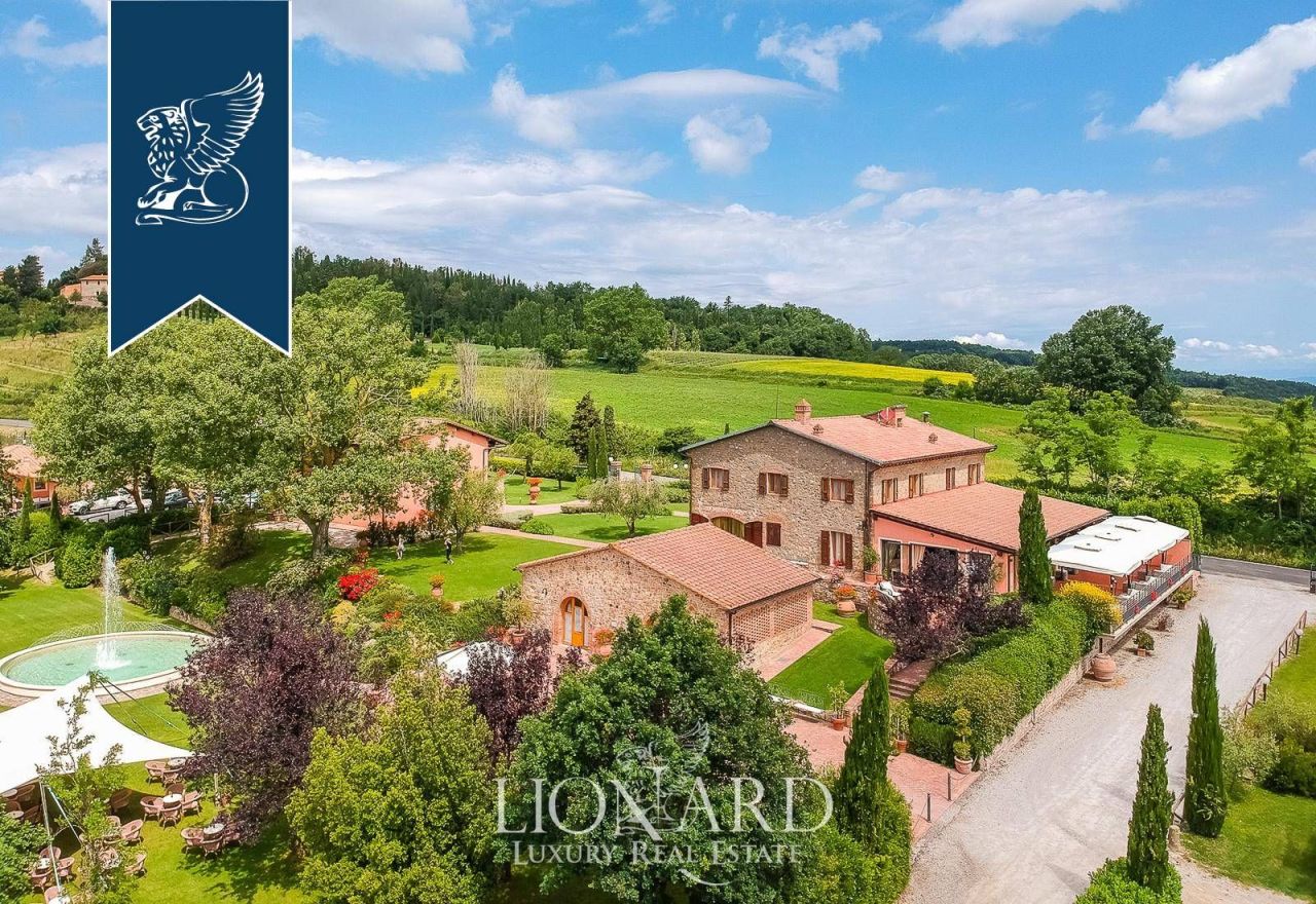 Ферма во Флоренции, Италия, 2 500 м² - фото 11