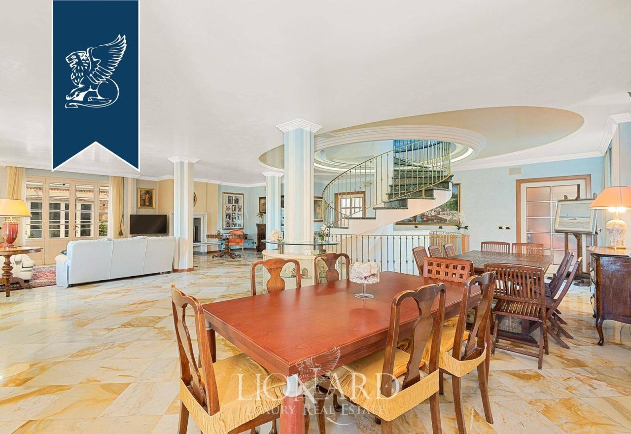 Вилла в Лукке, Италия, 1 680 м² - фото 11