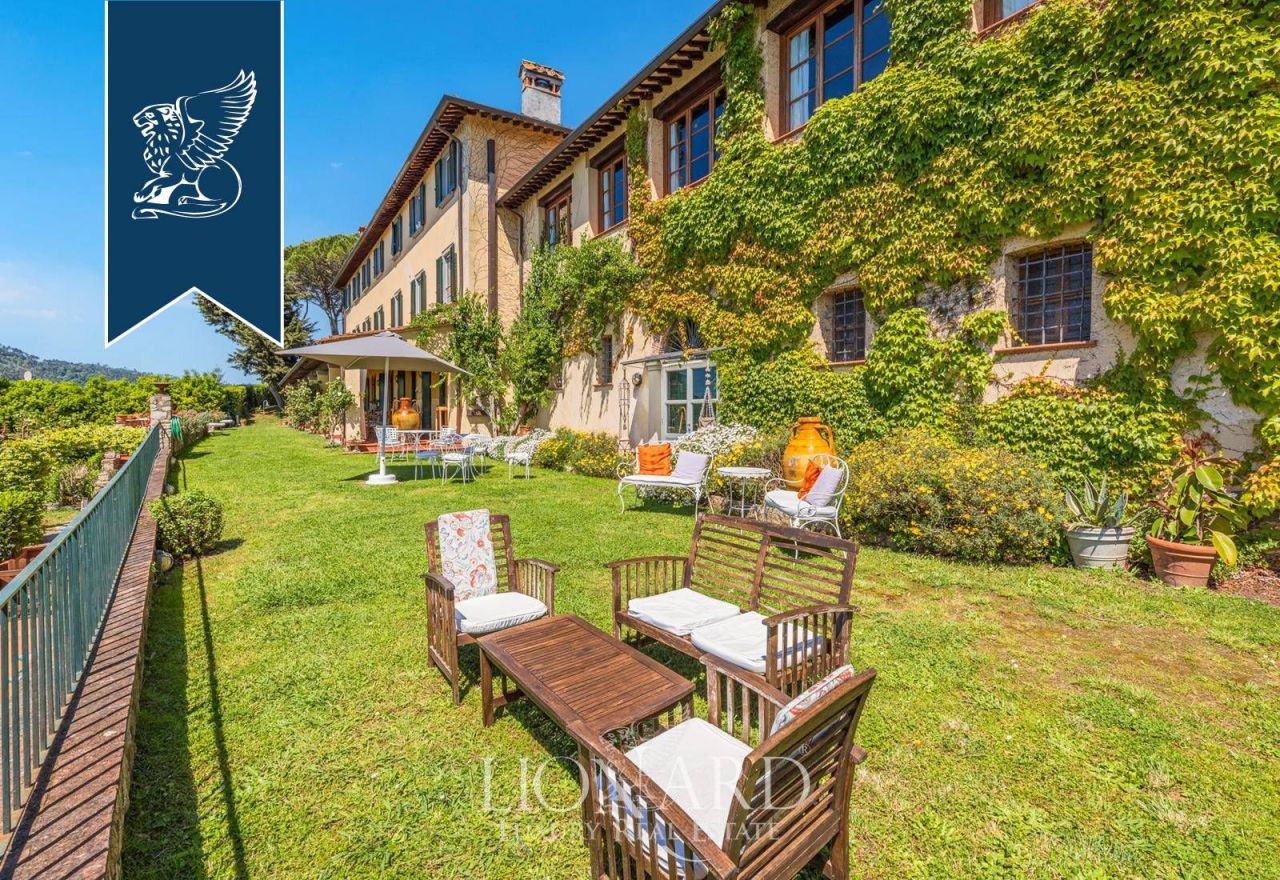 Вилла в Лукке, Италия, 1 100 м² - фото 11