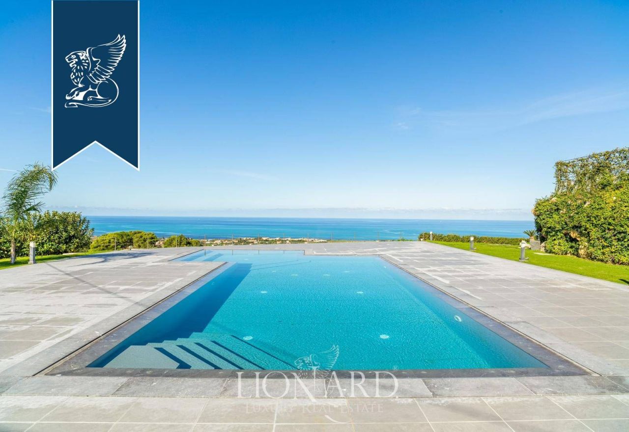 Вилла в Трапани, Италия, 300 м² - фото 11